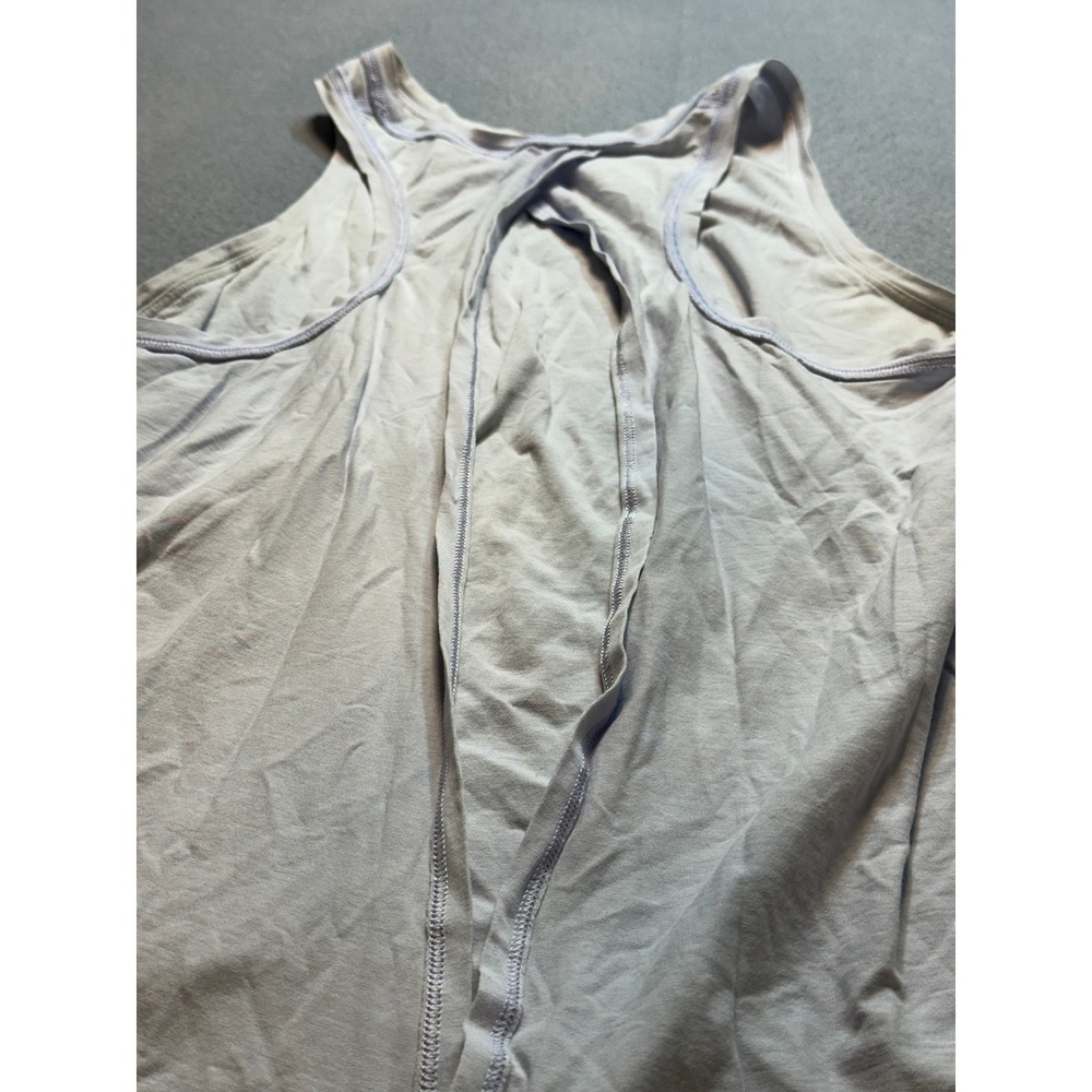 Lululemon Lavender Grey Open Back Split Racerback Activewear Tank Top Size 6-114 - Picture 6 of 7